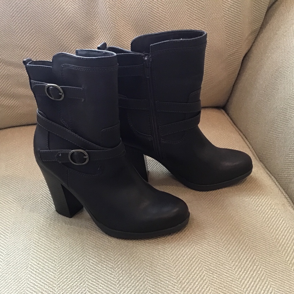 Women’s Short Boots